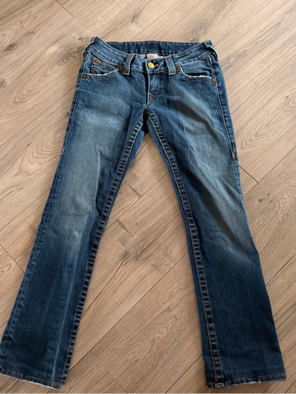 True Religion Classic Medium Wash Blue Women's Jeans - Size 28, super low rise